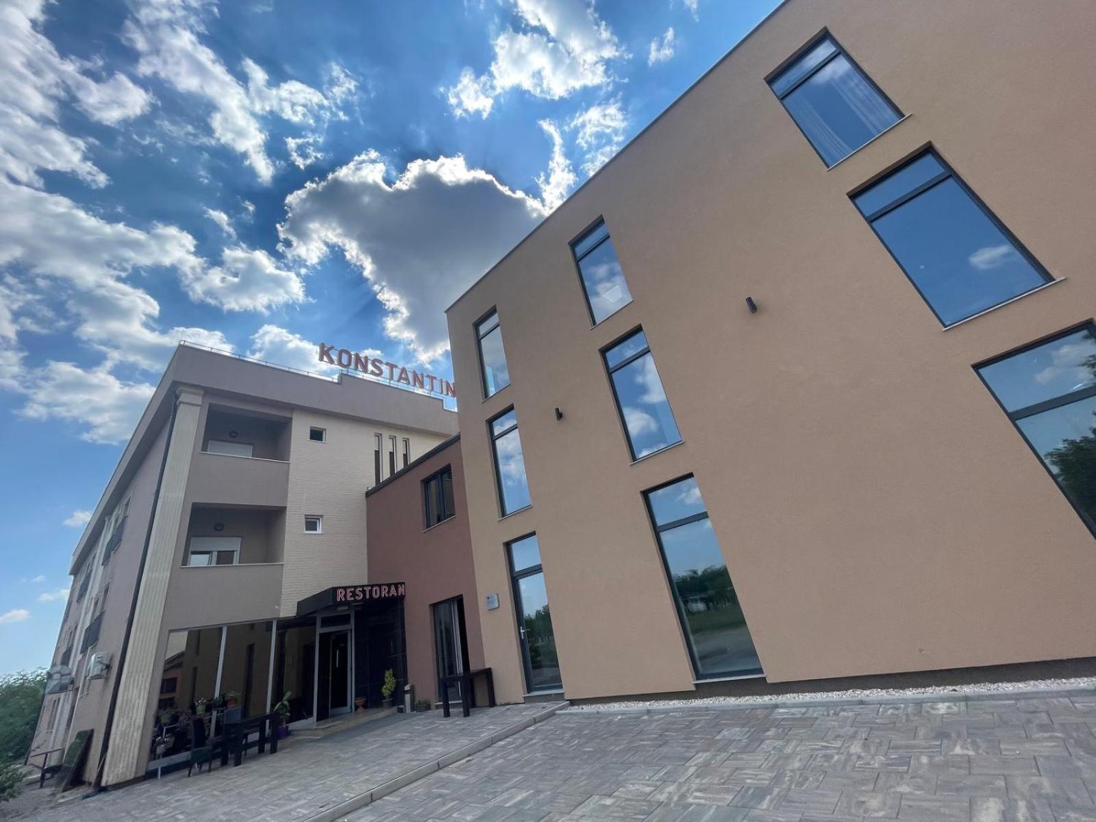Hotel Konstantin Laplje Selo Exterior photo